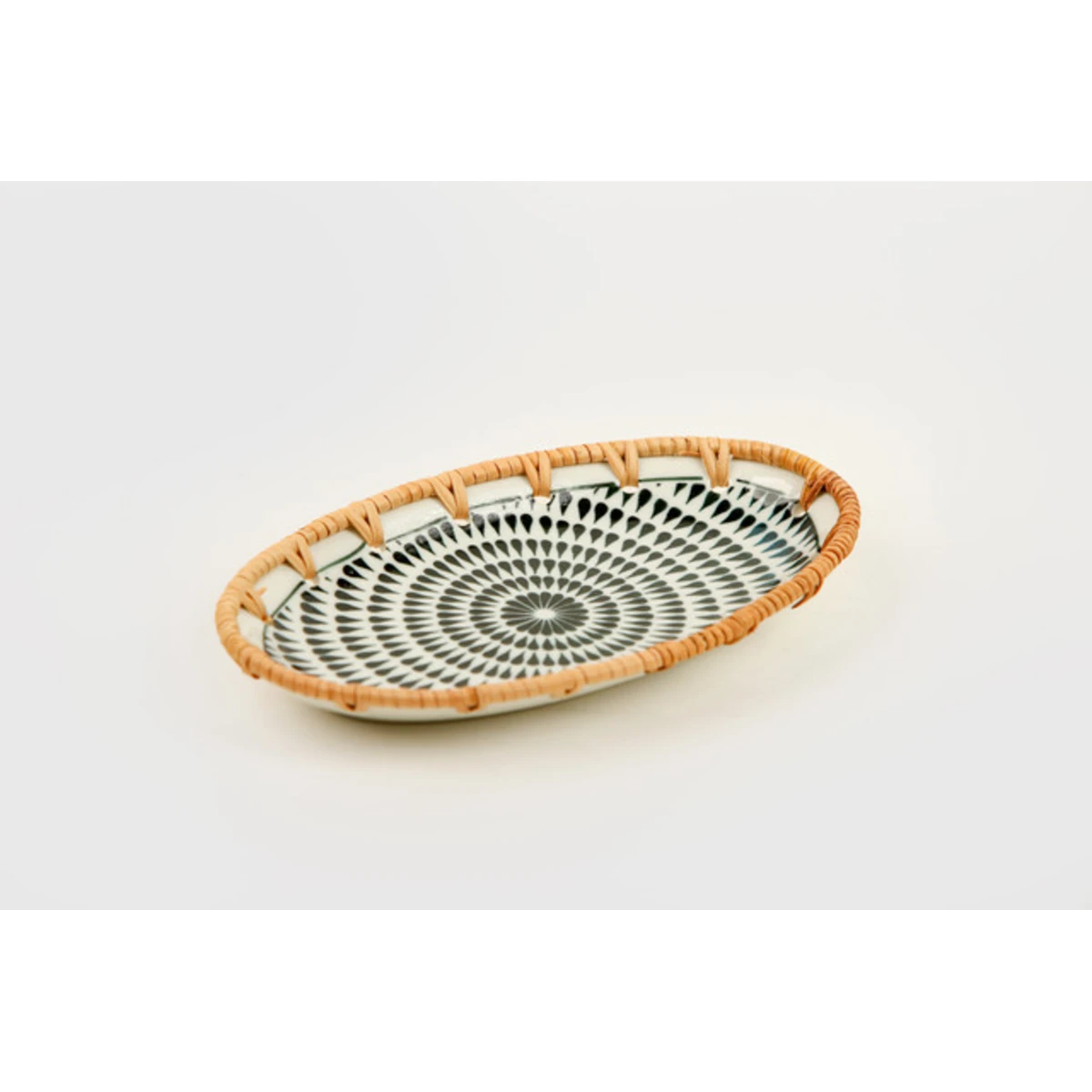 Manamo Brenna Plate Ceramic / Rattan Blue/White 20x12x2.5 cm