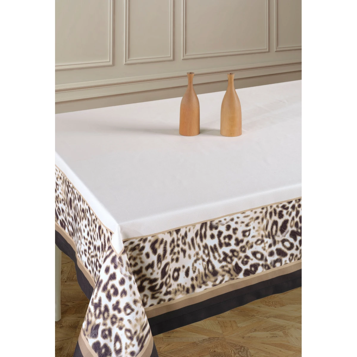 Manamo Leopard Table Cloth Digital Print Polyester  140x140 cm