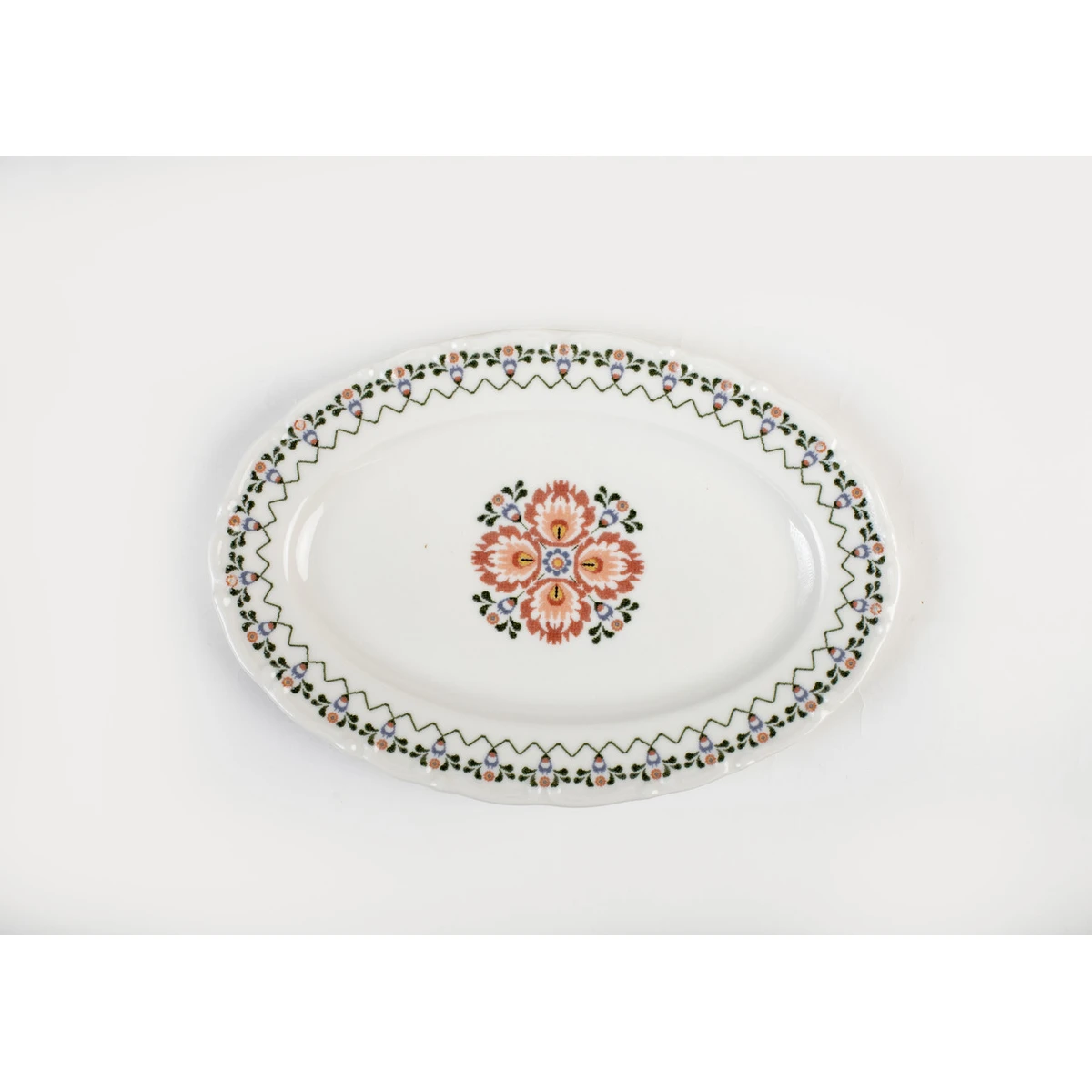 Manamo Liana Glazed Serving Plate Porcelain Cream  30 cm